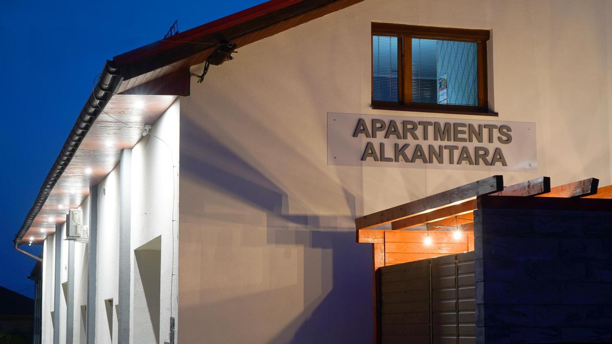 Apartments Alkantara Хшанов Екстериор снимка